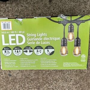 LED outdoor string lights